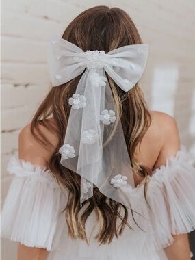 NEW Untamed Petals Floral Bow Hair Barrette